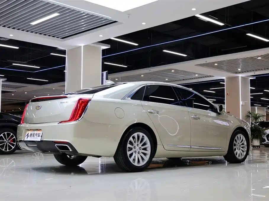 Cadillac XTS 2018 — фото 15