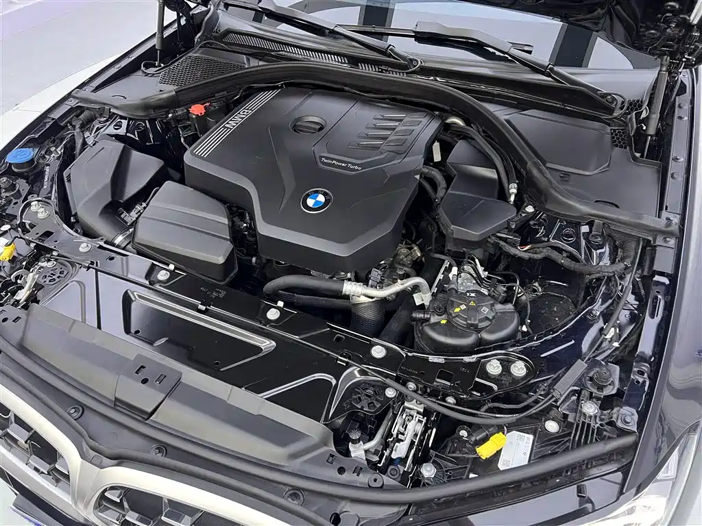 BMW 3 Series 2024 — фото 13