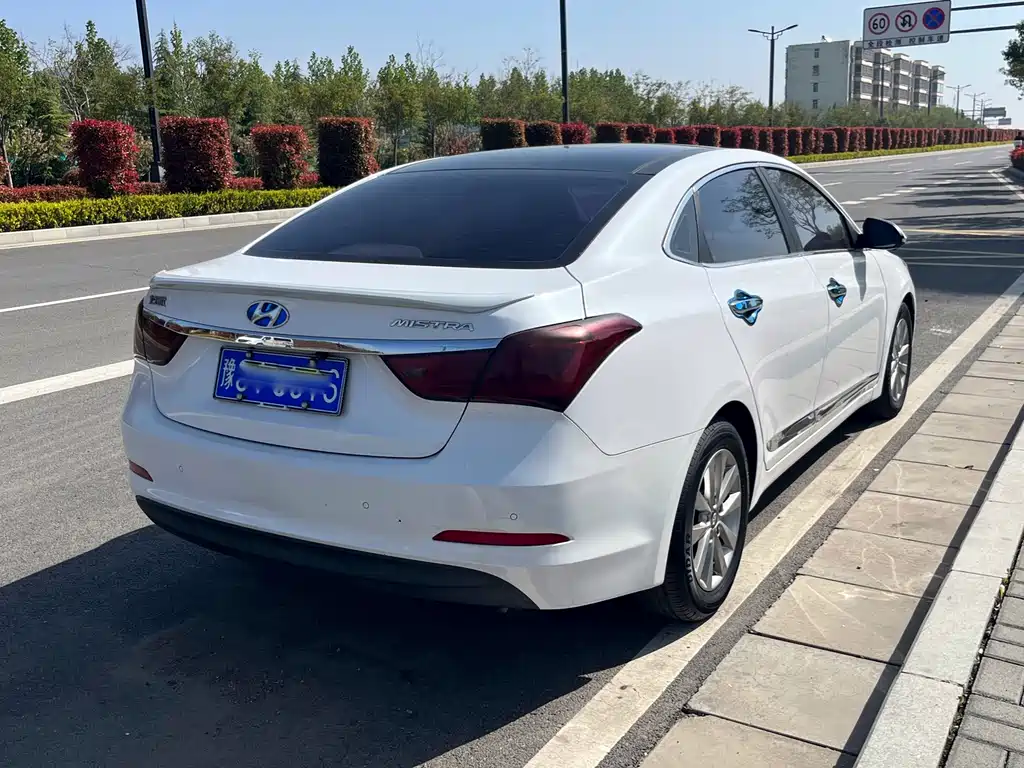 Hyundai Mistra 2016 — фото 3