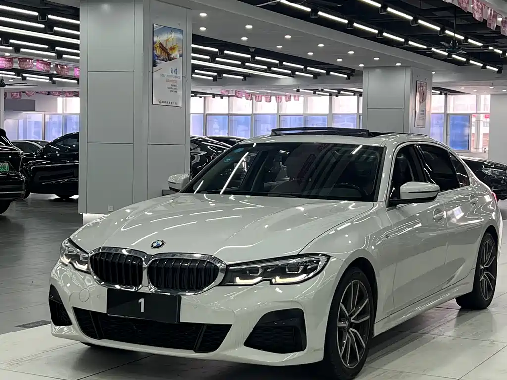 BMW 3 Series 2020 — фото 1