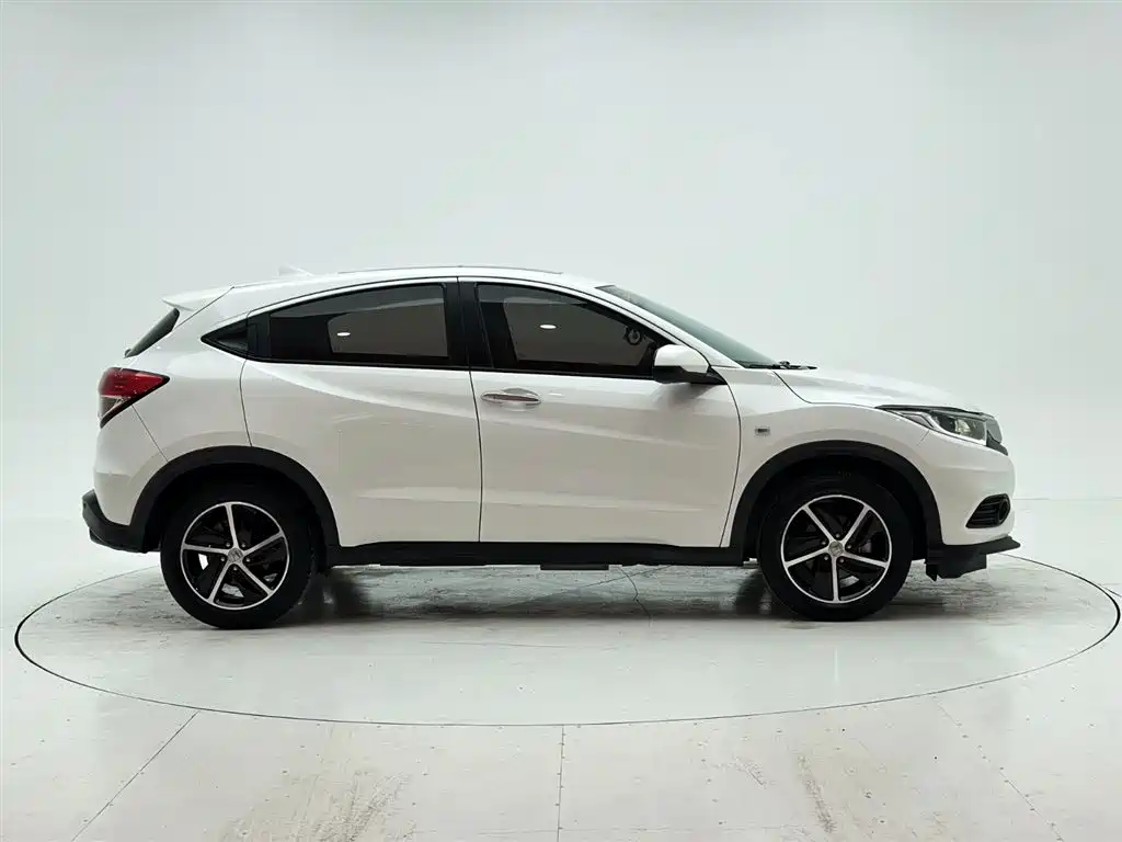 Honda Vezel 2021 — фото 9