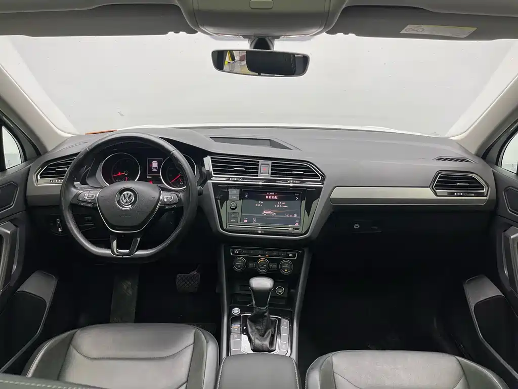 Volkswagen Tiguan L 2019 — фото 10