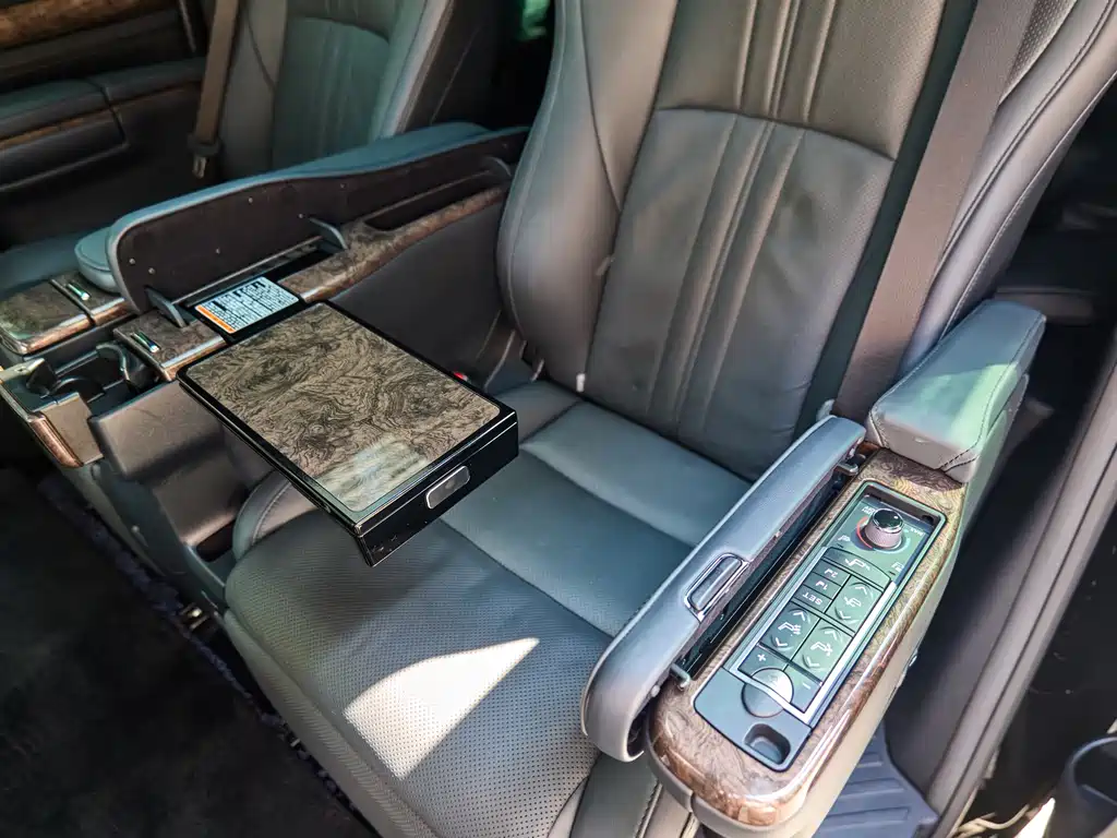 Toyota Vellfire 2021 — фото 18