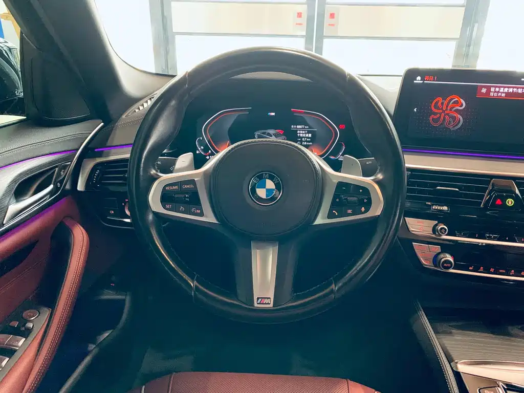 BMW 5 Series 2022 — фото 11