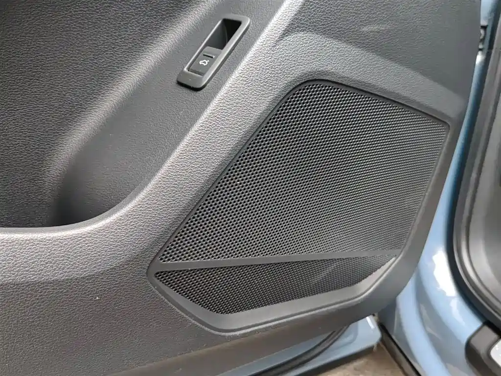 Audi Q3 Sportback 2022 — фото 15