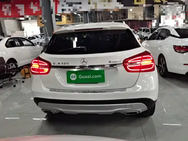 Mercedes-Benz GLA 2016