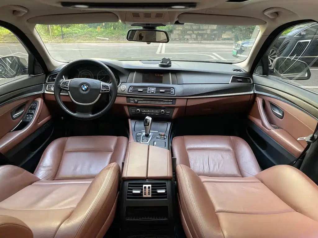 BMW 5 Series 2014 — фото 20