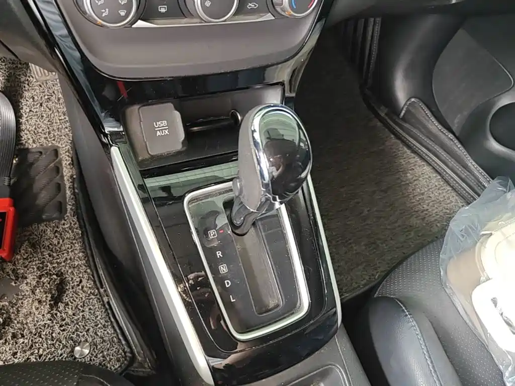 Nissan Sylphy 2018 — фото 14
