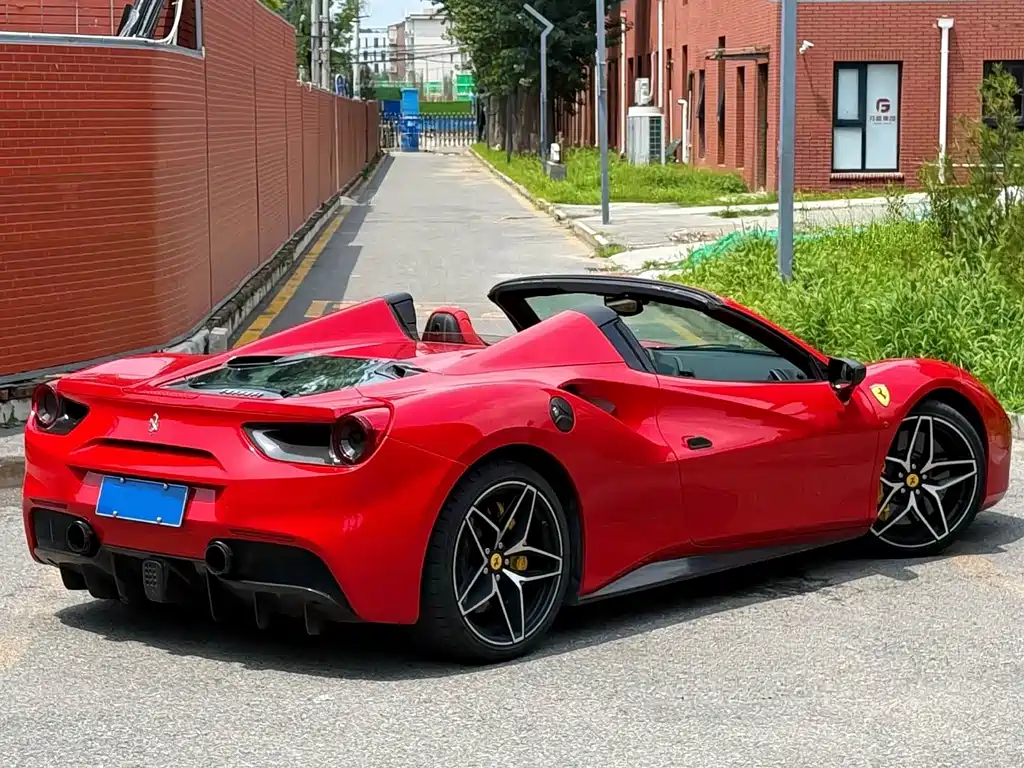 Ferrari 488 2019 — фото 6