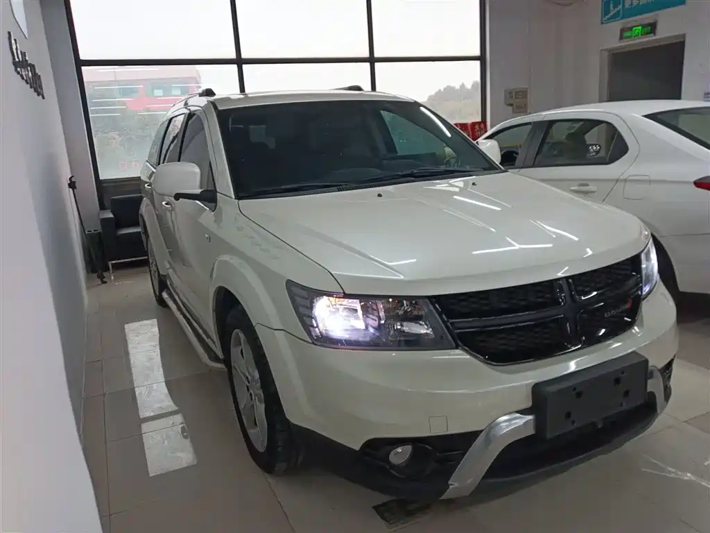 Dodge Journey 2017 — фото 4