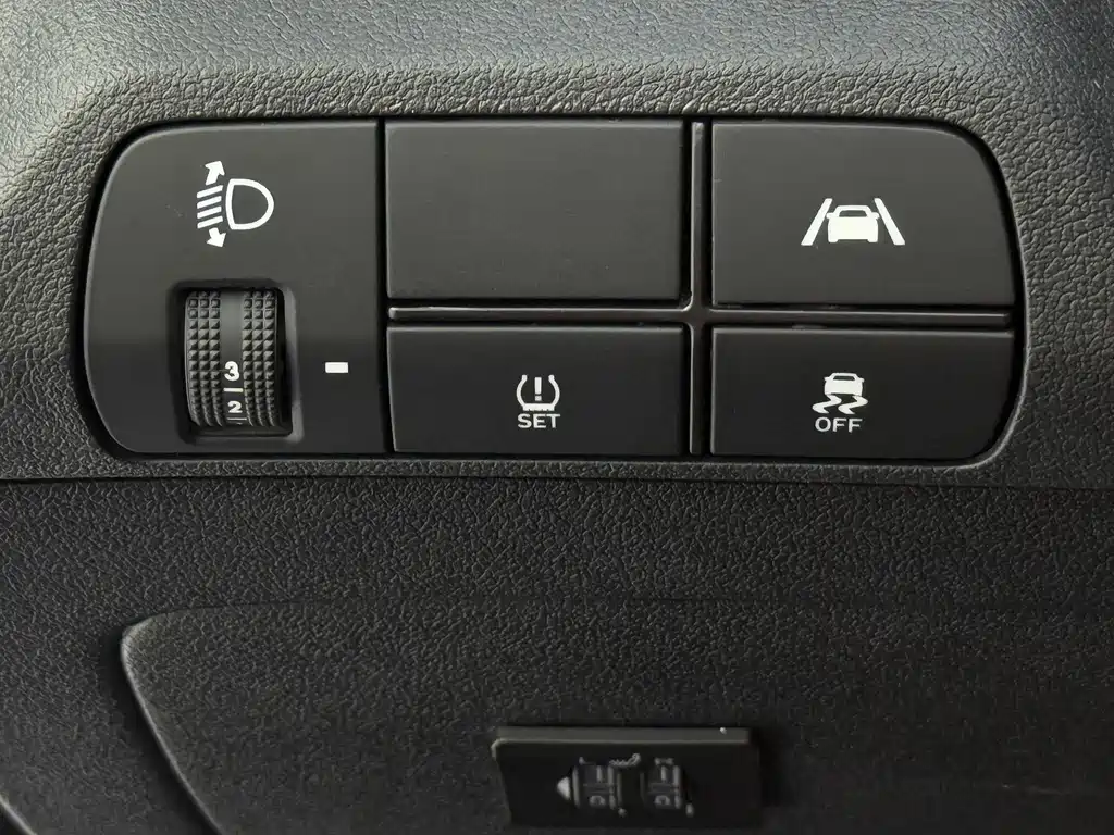 Hyundai Elantra 2021 — фото 20