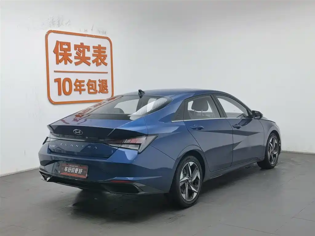 Hyundai Elantra 2023 — фото 2