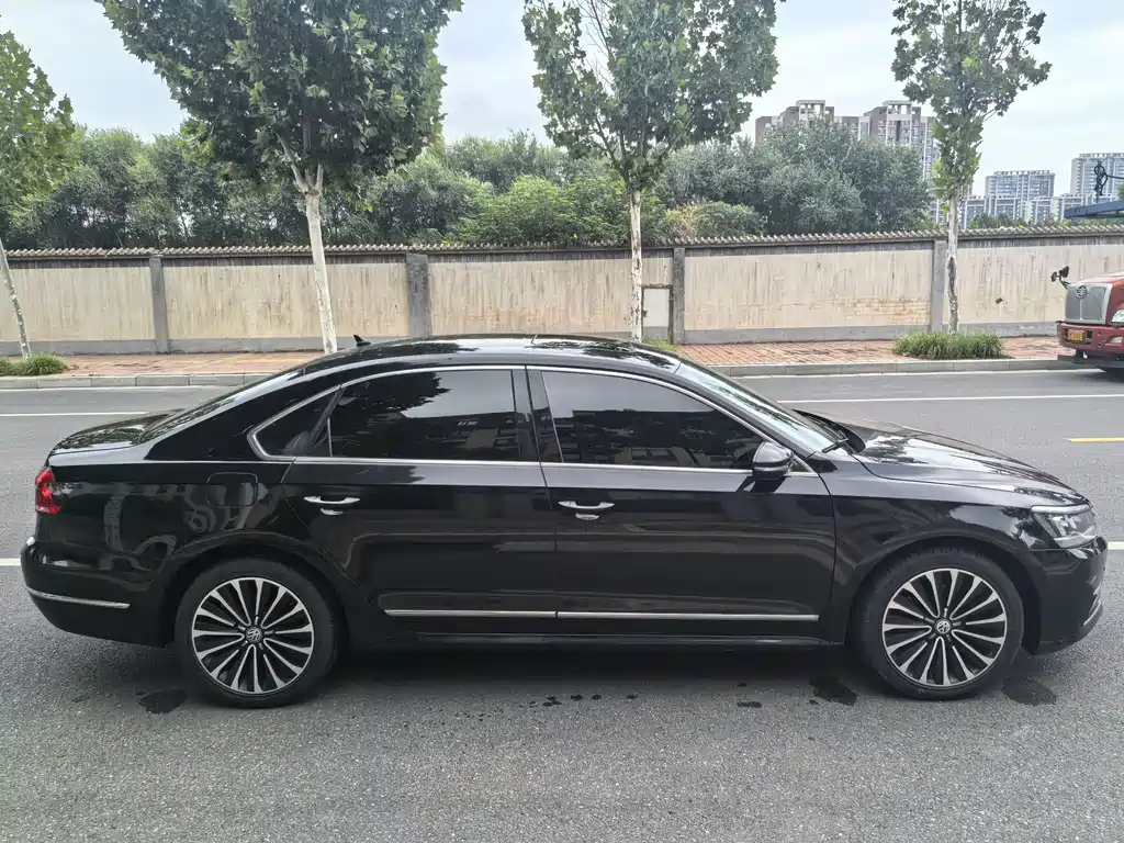 Volkswagen Passat 2019 — фото 19