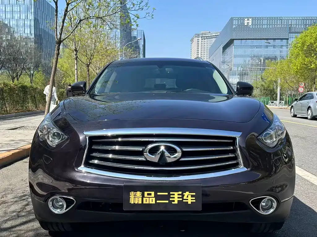 Infiniti QX70 2014 — фото 3