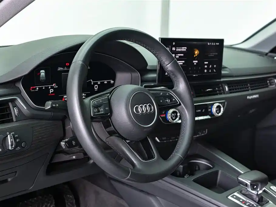 Audi A4 2021 — фото 17