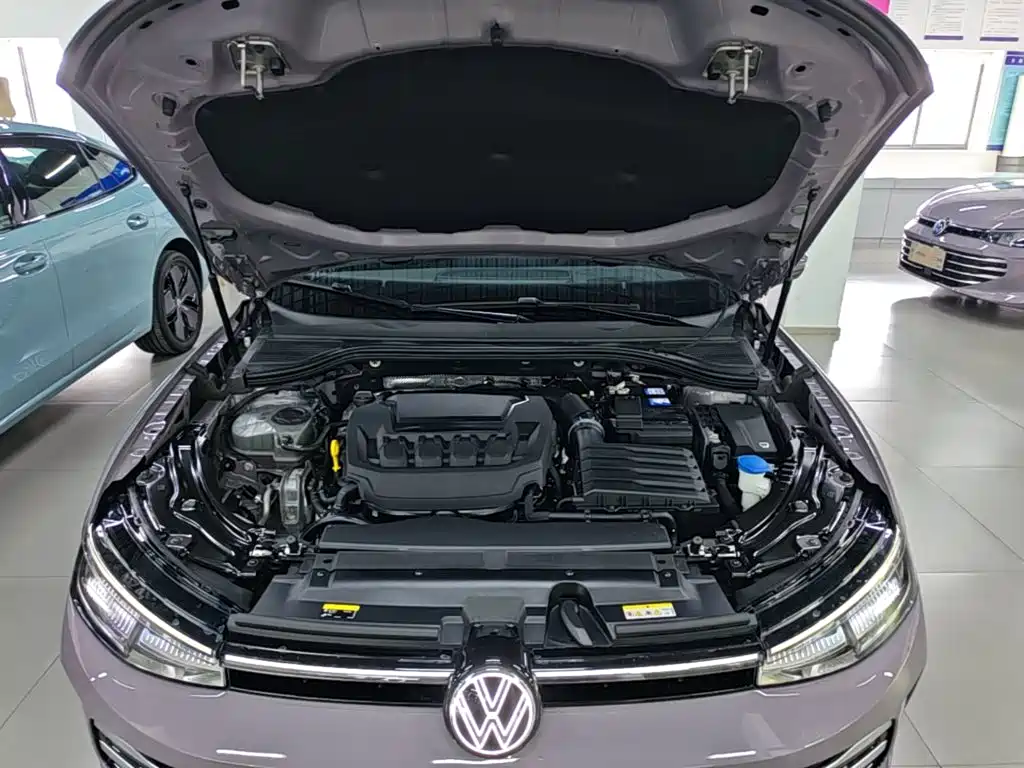 Volkswagen Passat 2024 — фото 20