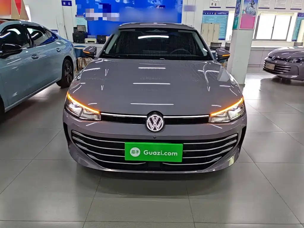 Volkswagen Passat 2024