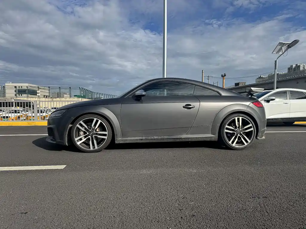 Audi TT 2015 — фото 13