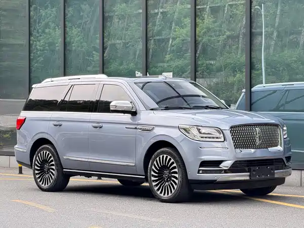 Lincoln Navigator 2021