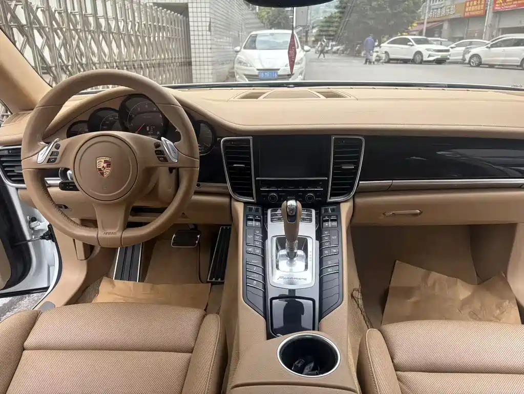 Porsche Panamera 2015 — фото 9