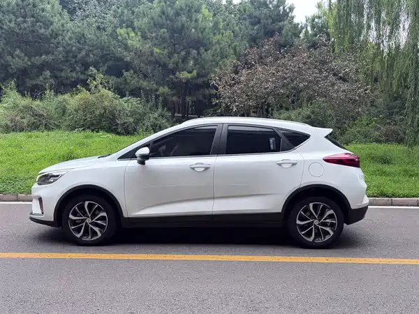 Geely Emgrand GS 2020
