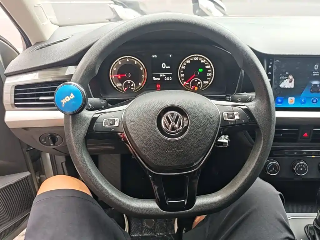 Volkswagen Lavida 2018 — фото 11