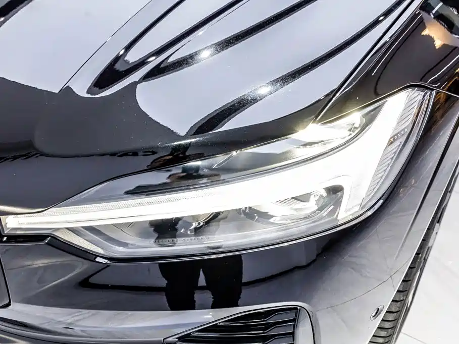 Volvo XC60 Plug-In Hybrid 2024 — фото 35