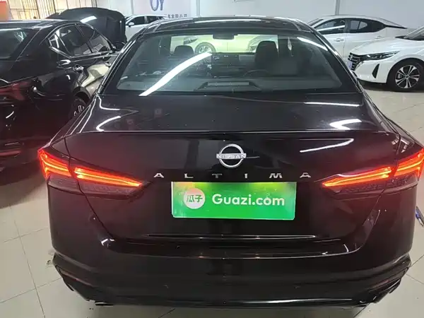 Nissan Teana 2023