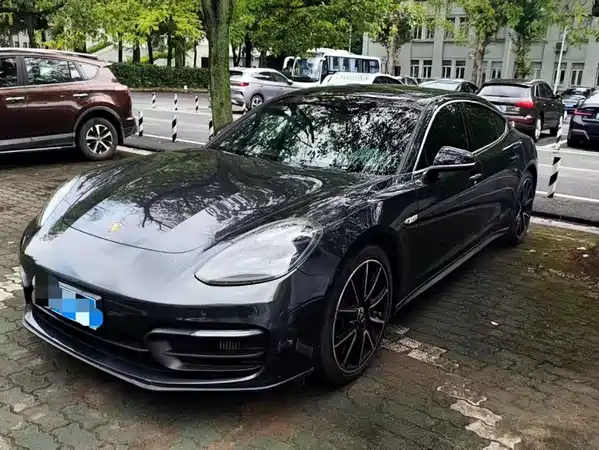 Porsche Panamera 2024