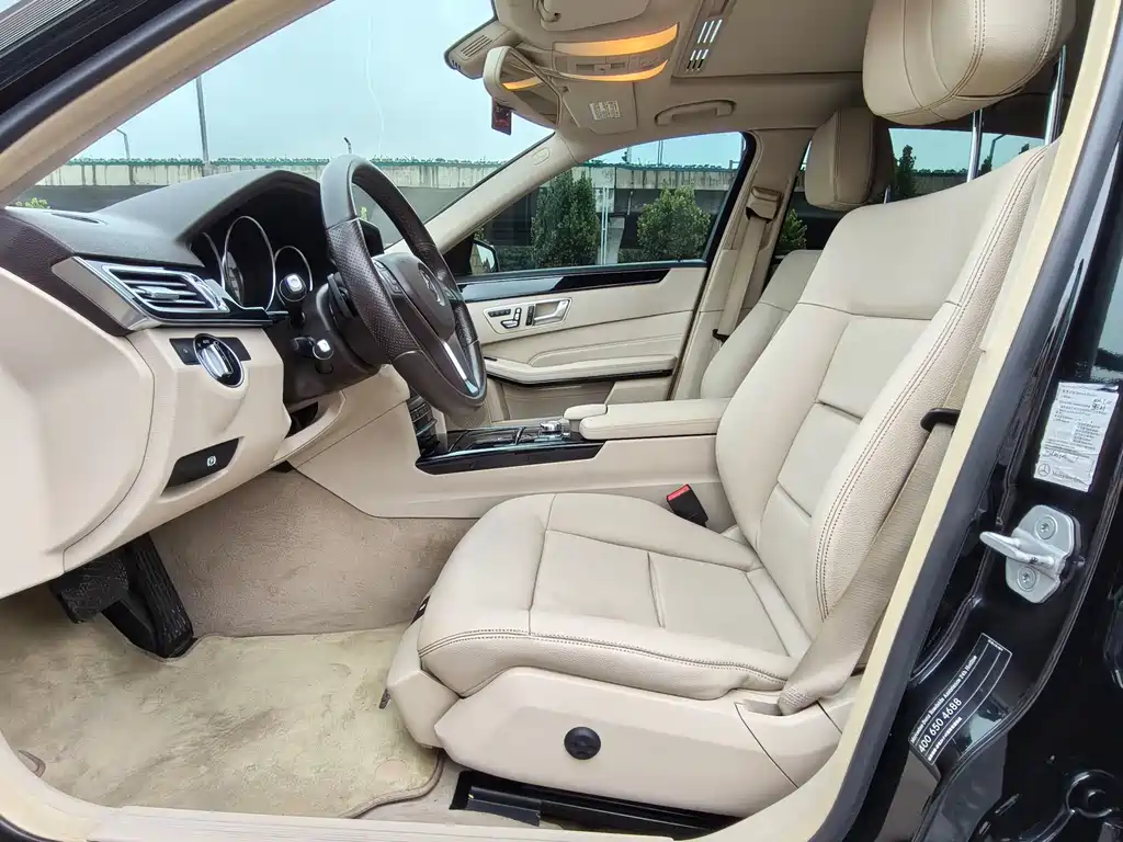 Mercedes-Benz E-Class 2013 — фото 14