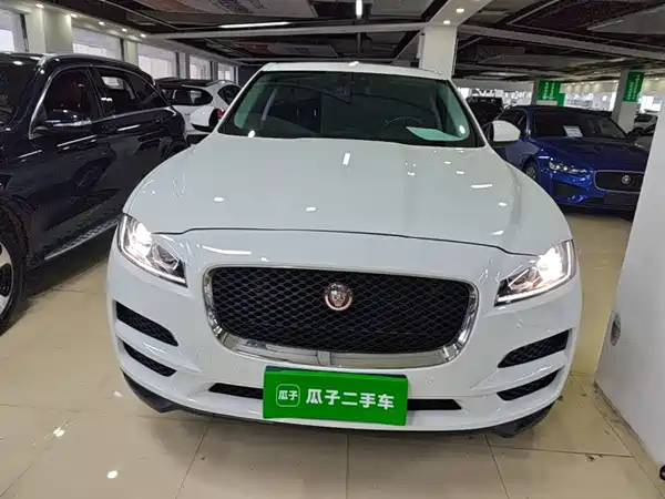Jaguar F-PACE 2017