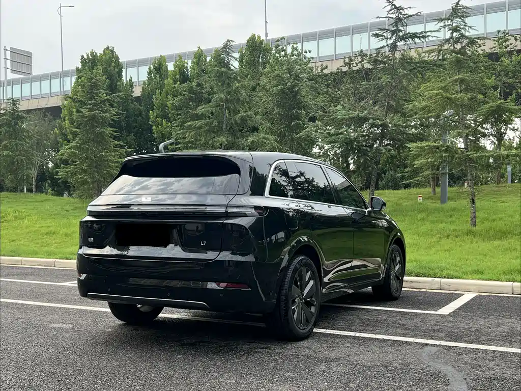 Li Auto Li L7 2026