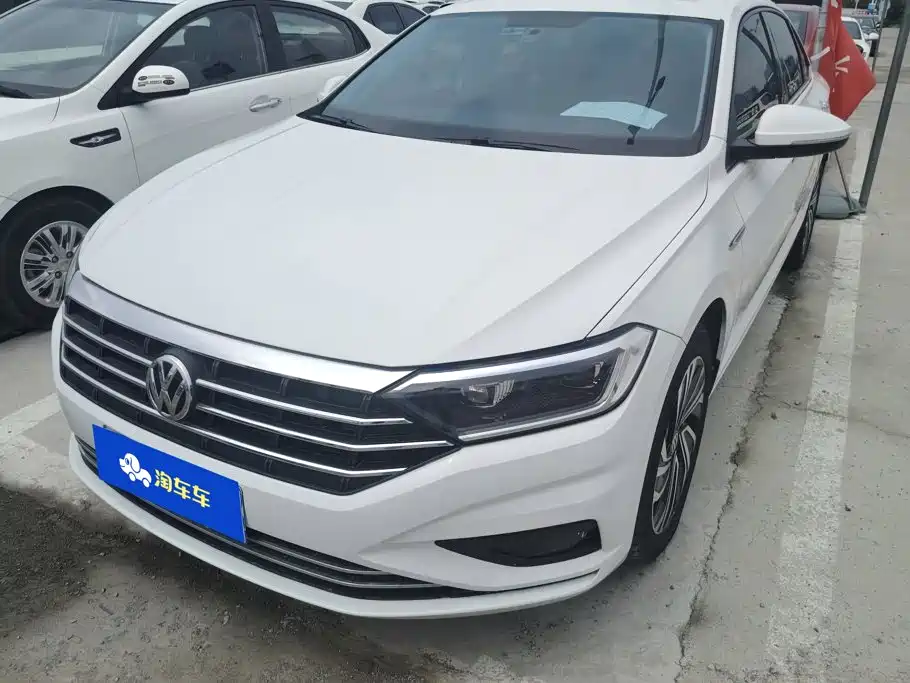 Volkswagen Sagitar 2021