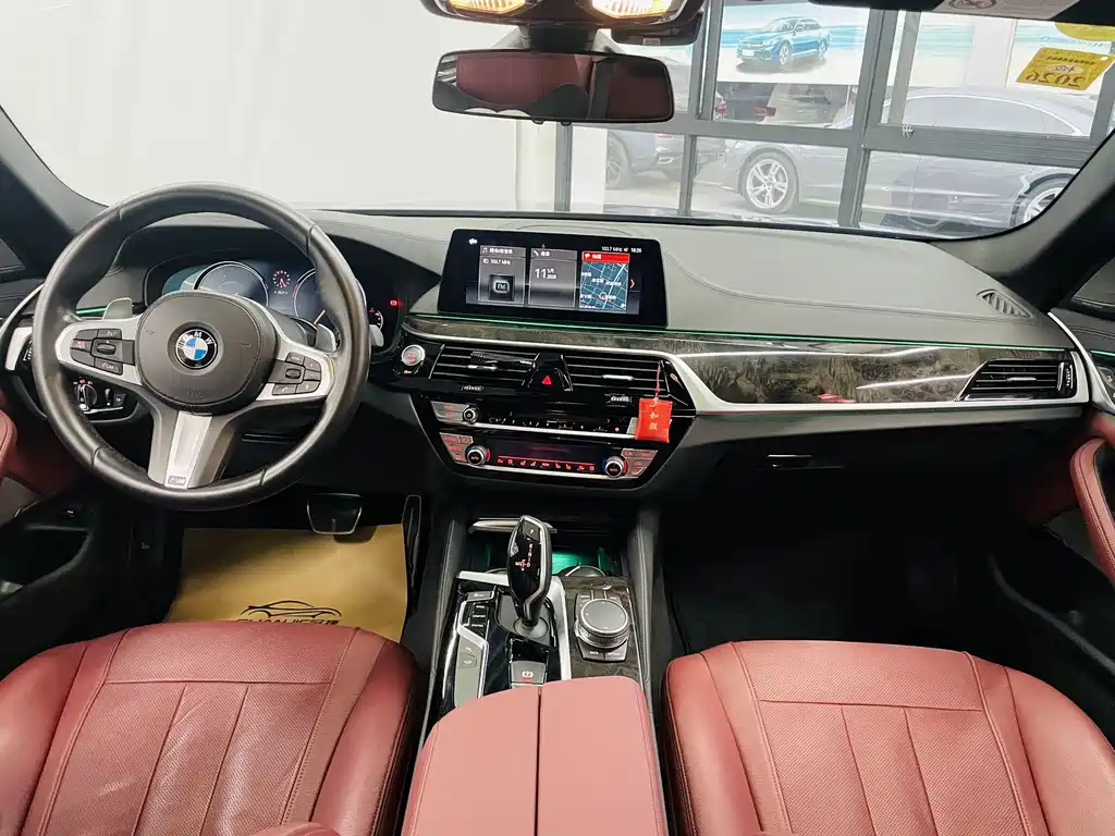 BMW 5 Series 2018 — фото 7