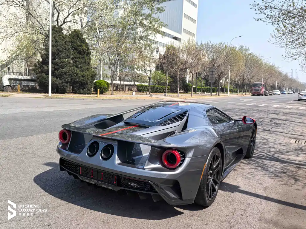 Ford GT — фото 12