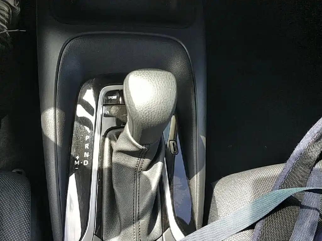 Toyota Corolla 2023 — фото 14