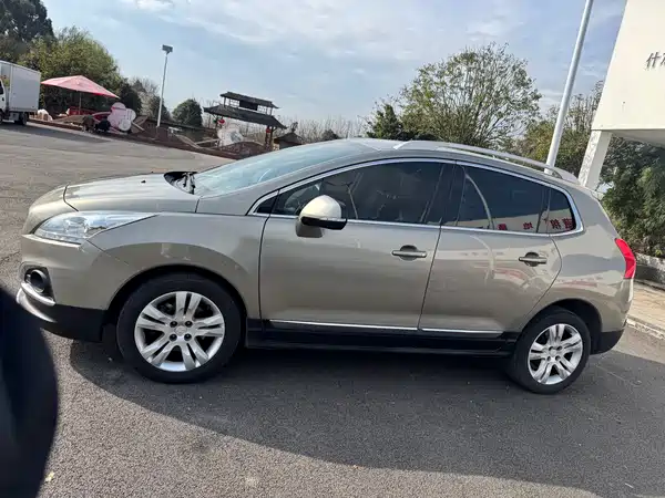 Peugeot 3008 2015