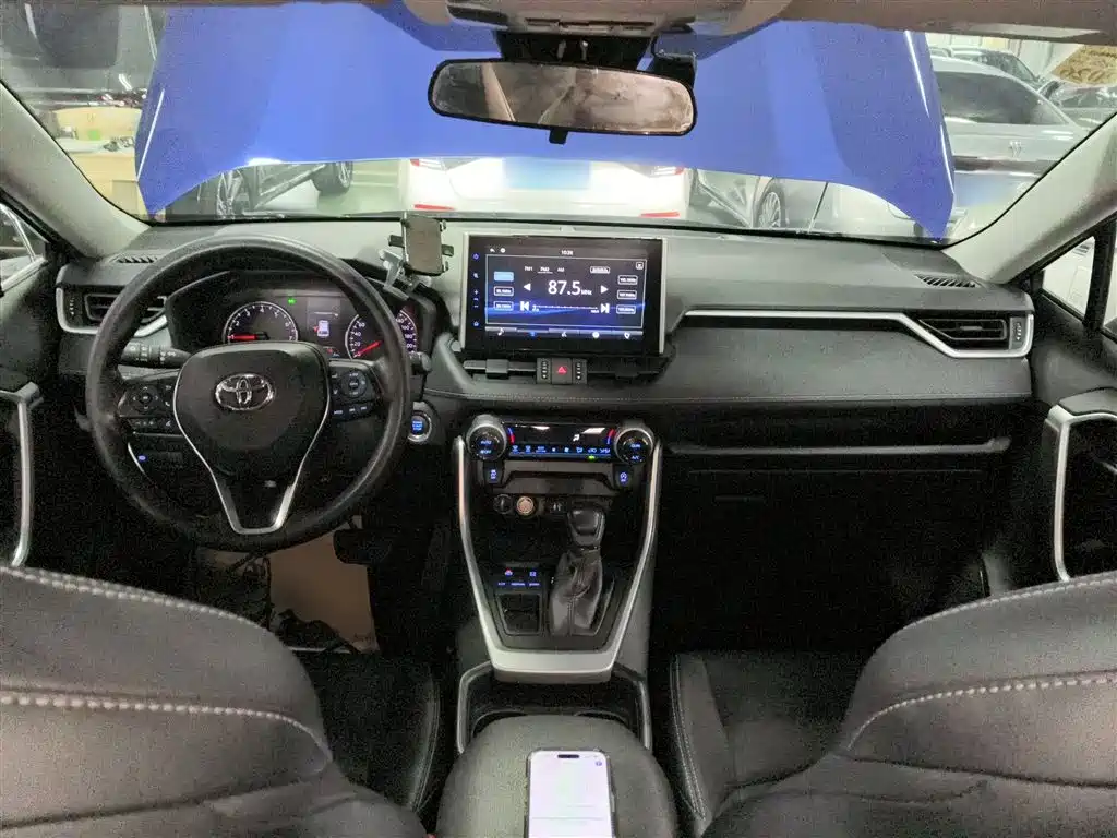 Toyota Wildlander 2020 — фото 10
