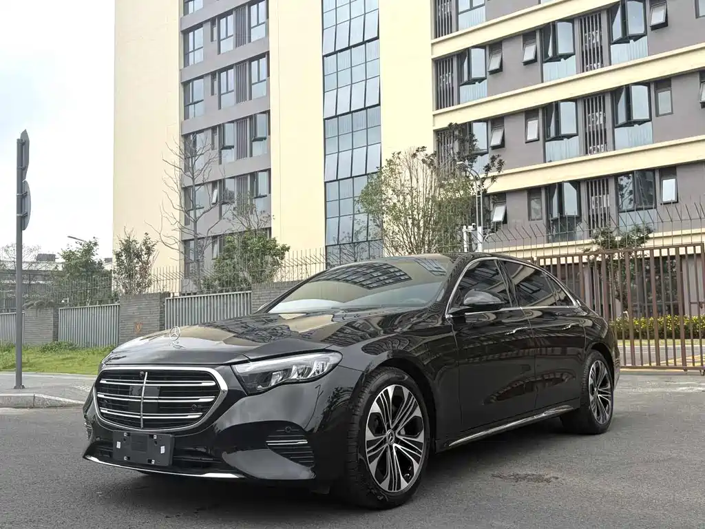 Mercedes-Benz E-Class 2025