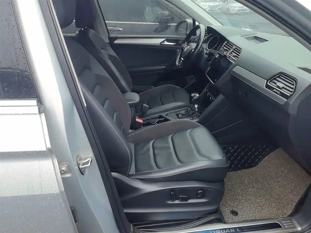 Volkswagen Tiguan L 2019 — фото 25
