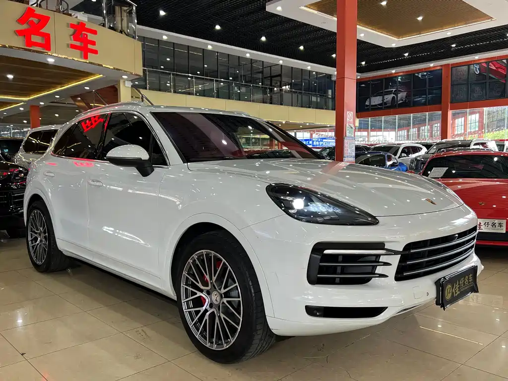 Porsche Cayenne 2018 — фото 3