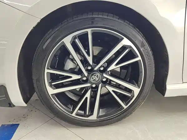 Toyota Camry 2025