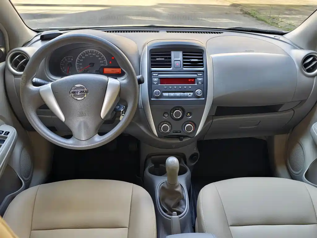 Nissan Sunny 2016