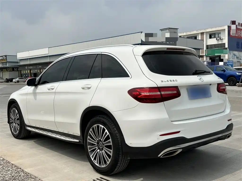 Mercedes-Benz GLC 2017 — фото 25