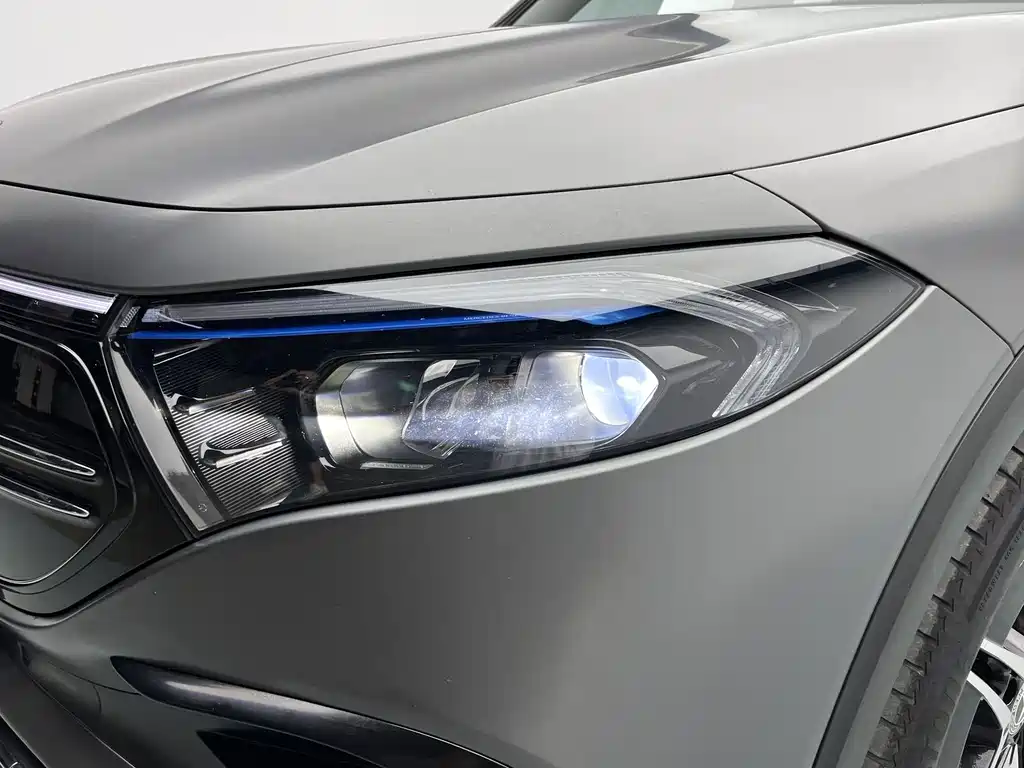 Mercedes-Benz EQB 2022