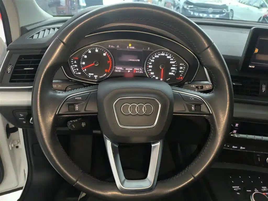 Audi Q5L 2020 — фото 3