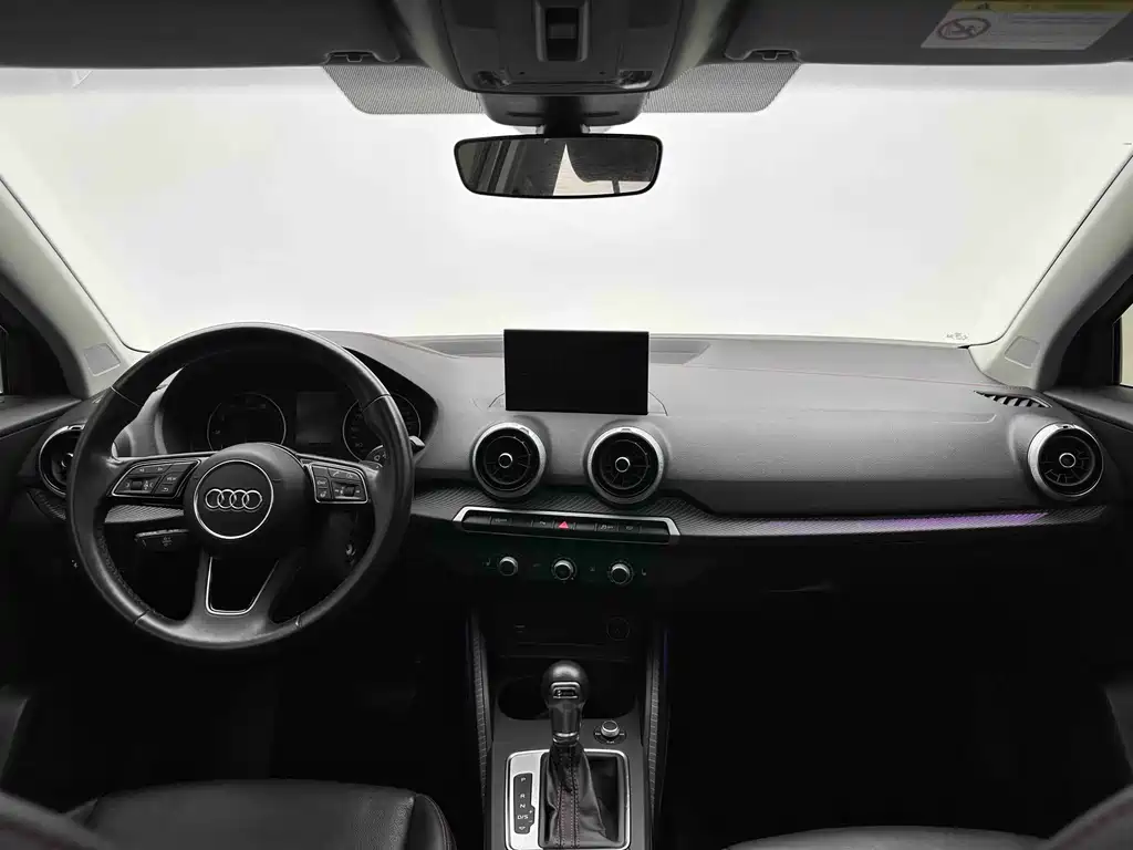 Audi Q2L 2023 — фото 14