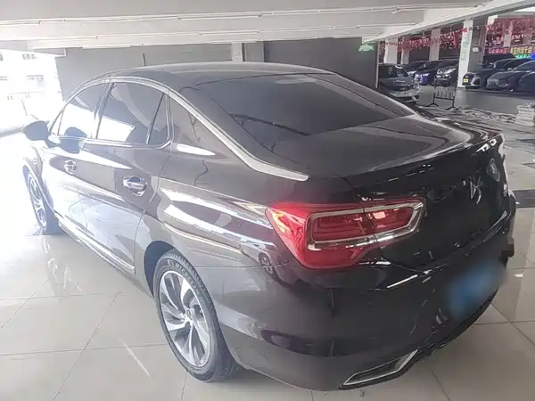 DS 5LS 2015