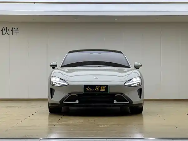 Xiaomi SU7 2024