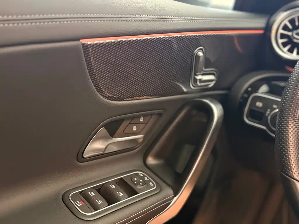 Mercedes-Benz A-Class 2022 — фото 16